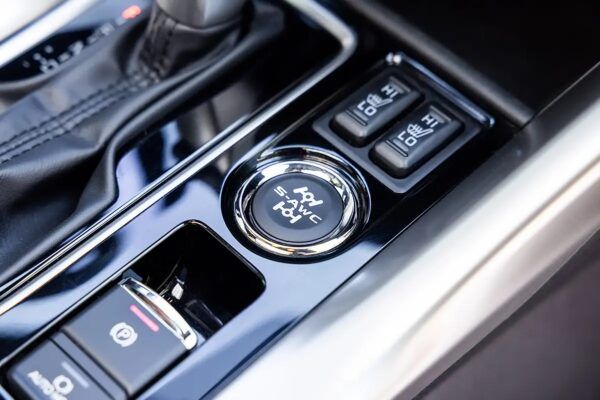 eclipse-cross-mitsubishi-4-1 copia