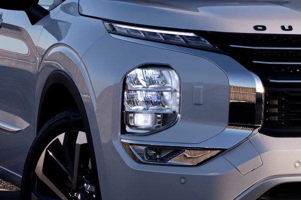 22MY_OL_LHD_FT_Front Lights 22MY_OL_LHD_FT_Front Lights