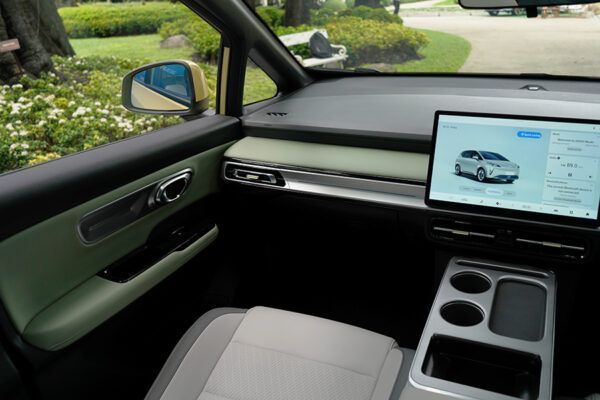 GAC-AION-Y-Plus-Interior-03