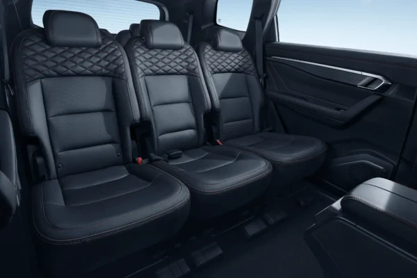 GEELY_OKAVANGO_AMPLIO_ESPACIO